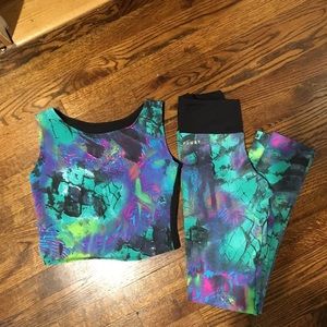 BRAND NEW! ABUSY workout set *MAKE AN OFFER!*